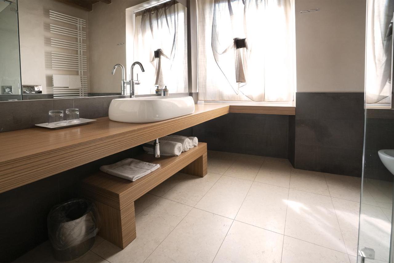 Il Borgo - 1711 Luxury Guest House Arlate Dış mekan fotoğraf