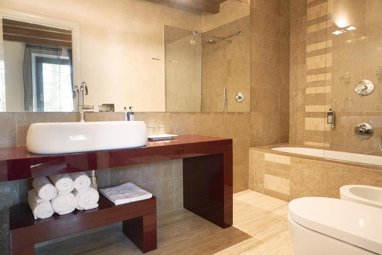 Il Borgo - 1711 Luxury Guest House Arlate Dış mekan fotoğraf