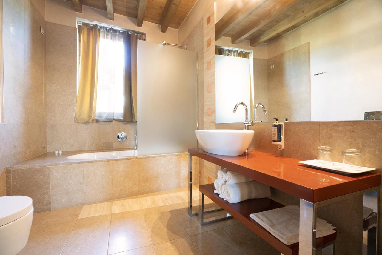 Il Borgo - 1711 Luxury Guest House Arlate Dış mekan fotoğraf