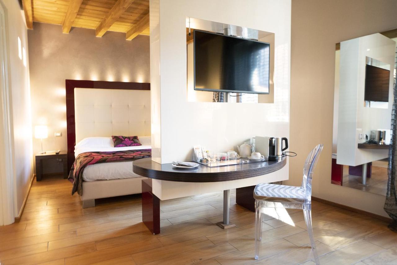 Il Borgo - 1711 Luxury Guest House Arlate Dış mekan fotoğraf