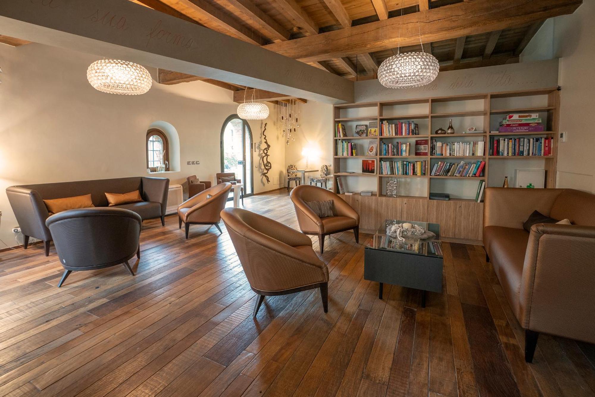 Il Borgo - 1711 Luxury Guest House Arlate Dış mekan fotoğraf